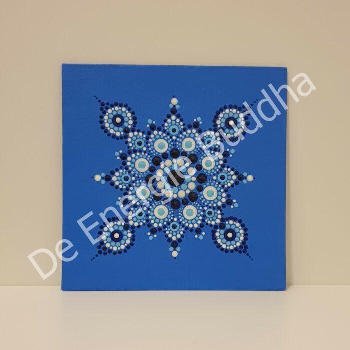 De Energie Buddha - mandala dot painting - eigen creatie - medium blauw canvas met blauwtinten