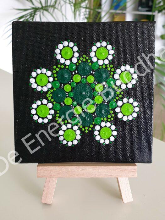 De Energie Buddha - mandala dot painting - eigen creatie - klein zwart canvas met groentinten